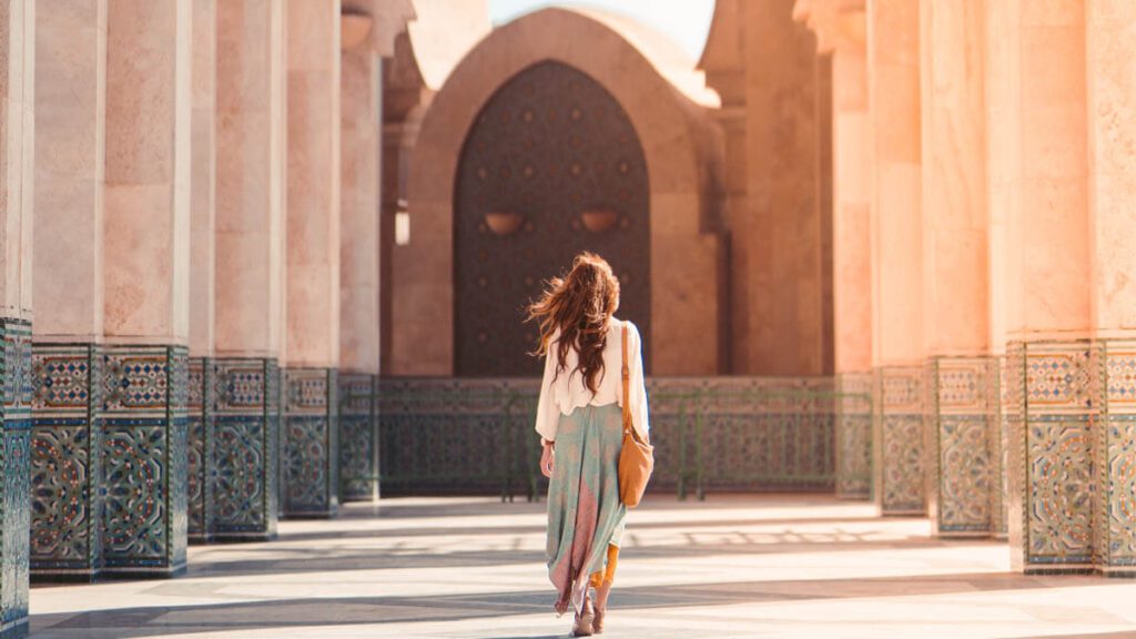 Solo female traveler Casablanca Corniche
